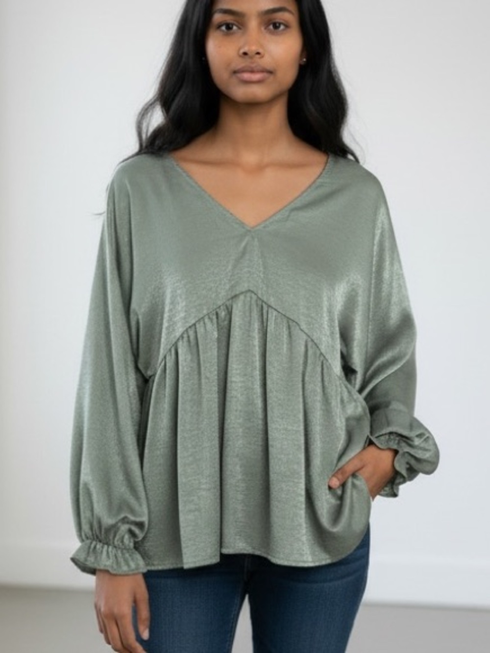 SAVANNA JANE | Womens Sage V-Neck Peplum Babydoll Blouse S Boho Shimmer Tie Back